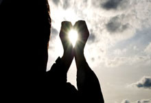 江南体育：B费：我收藏了很多球衣，有C罗和梅西的；伊涅斯.